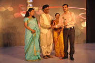    presenter   FOUNDERS OF NATYA TRAINING INSTITUTE Kaushalya Reddy & PADMA SHRI & PADMA BHUSHAN DR Raja & Radha Reddy winner Business News Anchor Hindi Ashish Verma CNBC Awaaz.